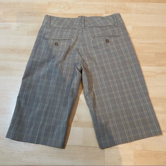 Beechers Brook plaid shorts capris in size 2 - Picture 2 of 7